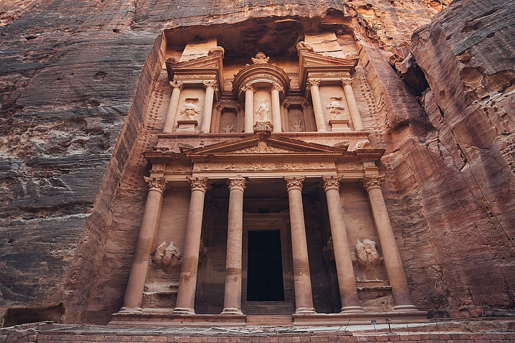 Transfer from Petra to Ma'in